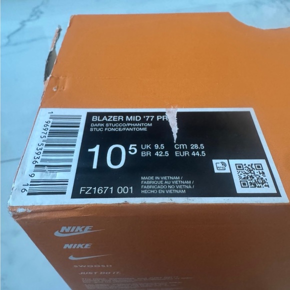 Nike Blazer ‘77 Gray - Picture 6 of 9